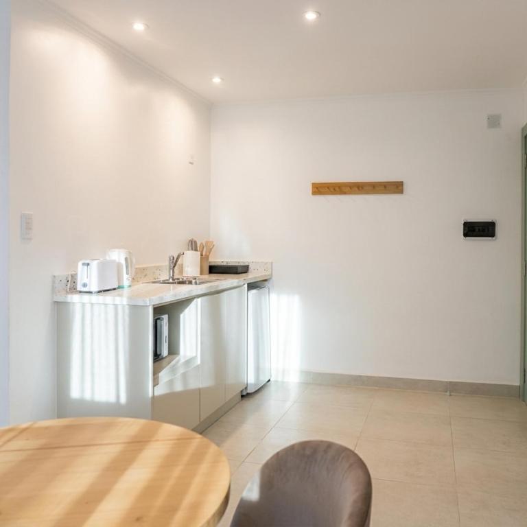 Departamento Monoambiente Azul - Estudio - 9