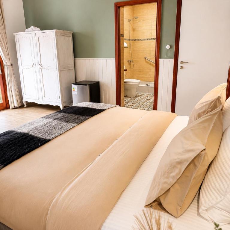 Hotel Boutique Casa Noble - Habitación con cama extragrande y balcón - 5