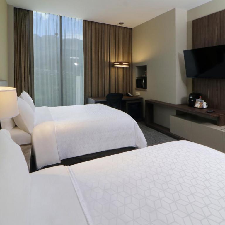 Holiday Inn Express & Suites Monterrey Valle by IHG - Habitación Estándar con 2 camas grandes y espacio adicional - 2