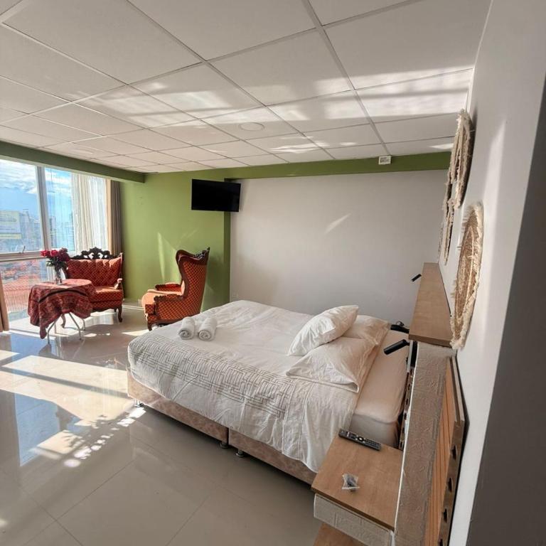 Entire Floor 5 ModernLofts - Suite Familiar - 2