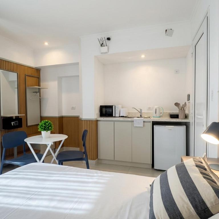 Departamento Monoambiente Azul - Estudio - 5