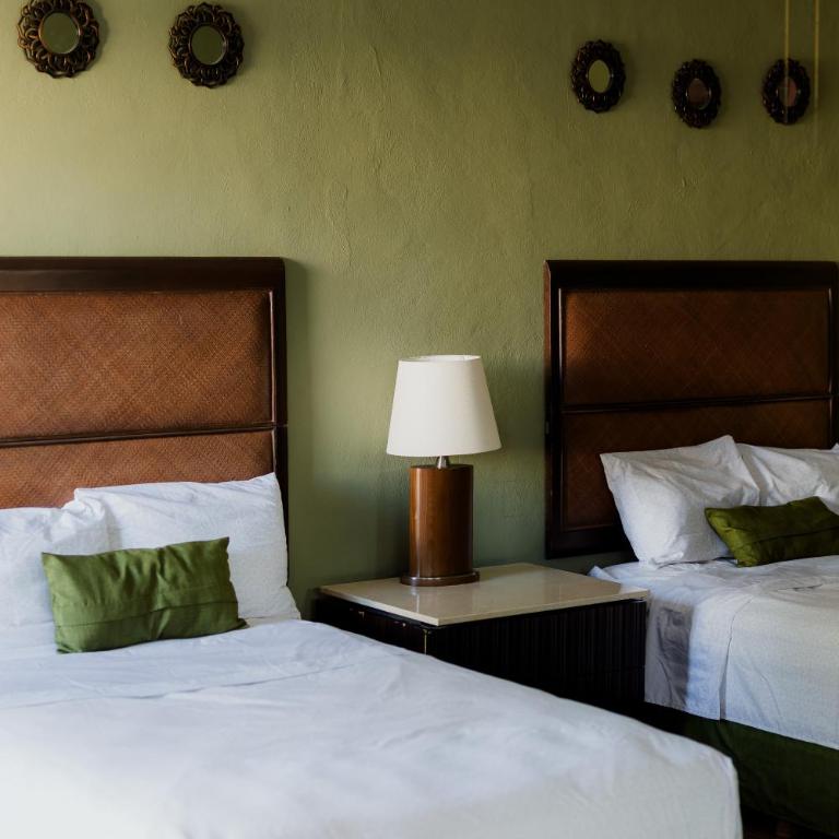 Hotel Nikché Mérida - Habitación Doble Estándar con 2 camas dobles - 12