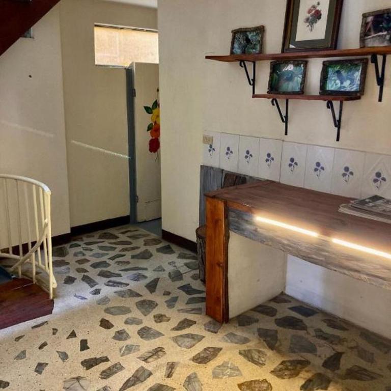 Room Esplendor in Jardn, Colombia - Ideal for Solo Travelers - Habitación Familiar - 11