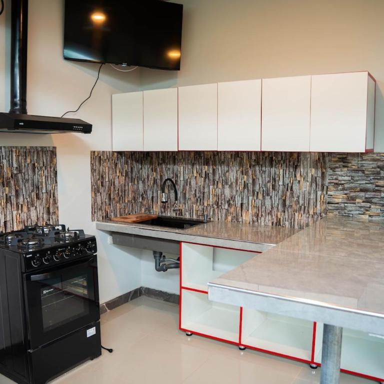 Alojamiento santillan - Four-Bedroom House - 4