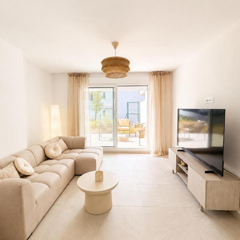 New modern in La Cala with terrace and pool - Three-Bedroom Apartment - 6