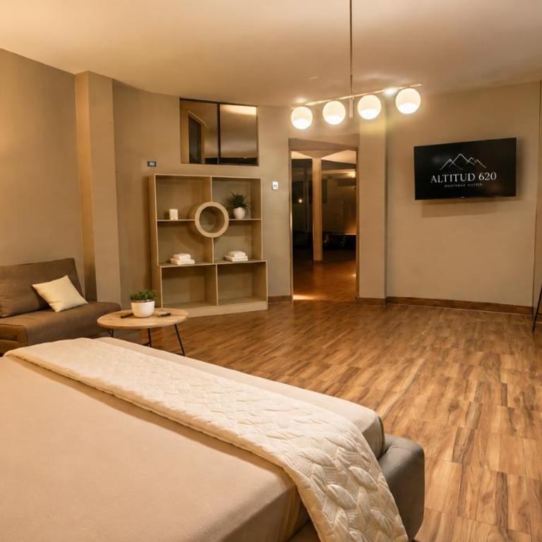 Altitud 620 Boutique Suites - Suite Deluxe con cama extragrande - 6