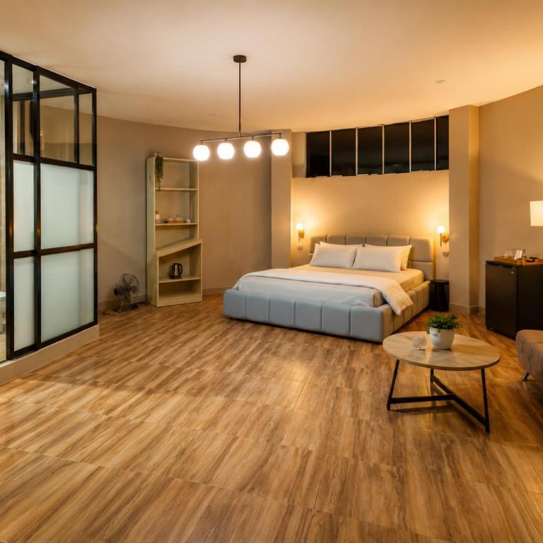 Altitud 620 Boutique Suites - Suite Deluxe con cama extragrande - 4