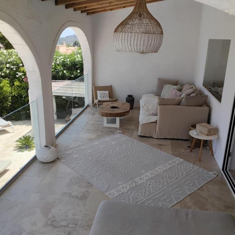 Beautiful Ibiza-style villa - Villa - 52
