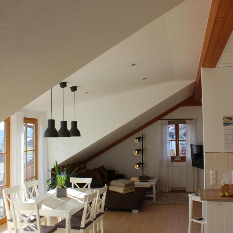 Ferienwohnung Sandra Wetzel - Apartment mit Blick auf die Berge - 15