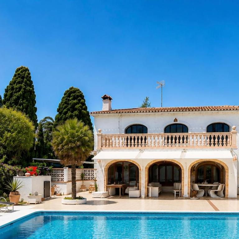Apt 500m Old Town Shared Pool Panoramic Terrace - Apartment - 4