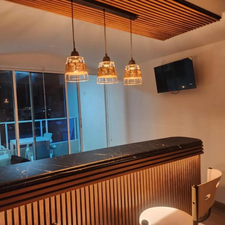 Estudio piso 11 hermosa vista - One-Bedroom Apartment with Balcony - 7