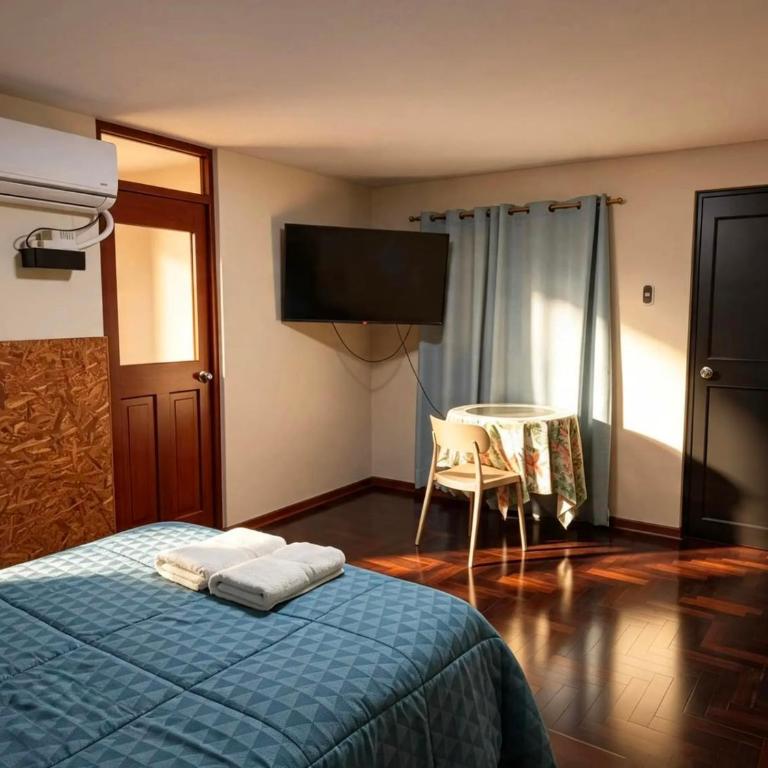 Hotel La Siesta - Standard Queen Room - 3