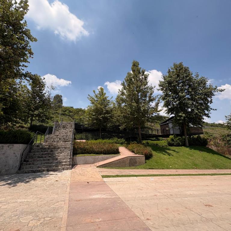 The Hilltop Apartment - Appartement 1 Chambre avec Balcon et Vue sur la Ville - 46