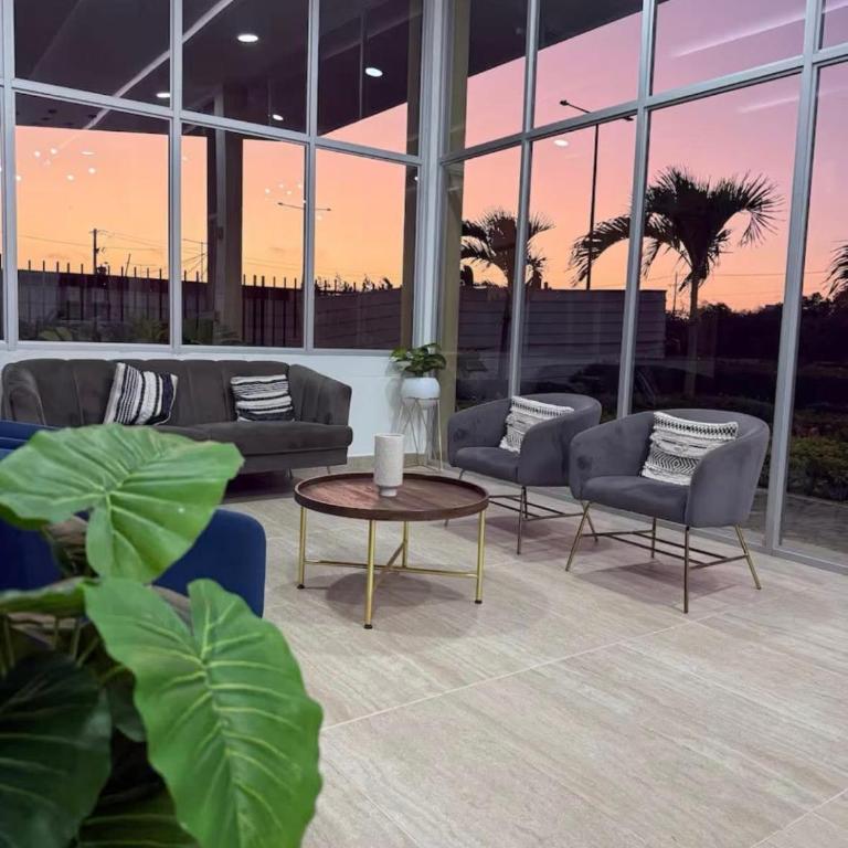 Luxury 2BR Apt Cartagena Pool, Gym & Near Beach - Two-Bedroom Apartment - 6