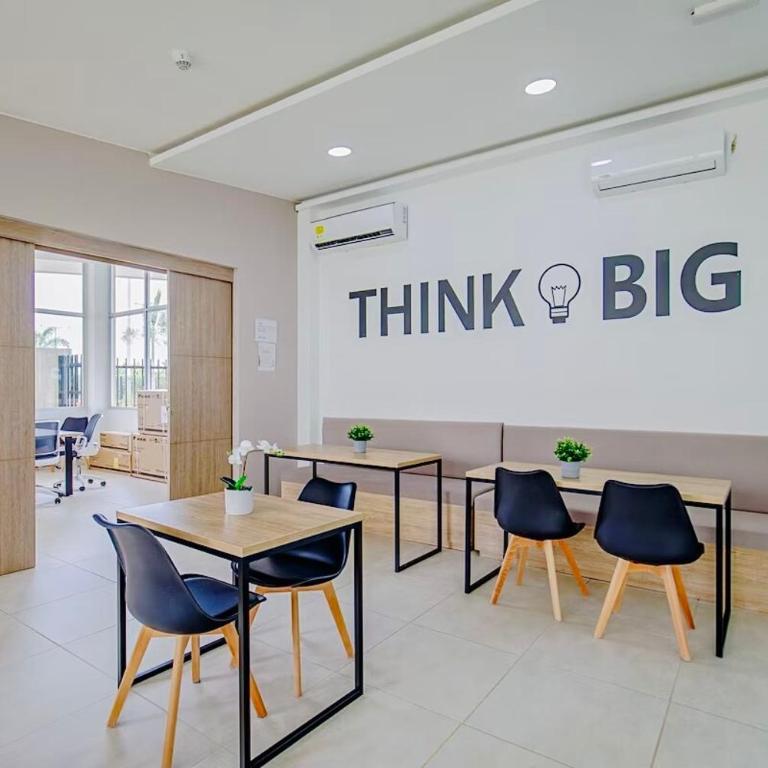 Luxury 2BR Apt Cartagena Pool, Gym & Near Beach - Two-Bedroom Apartment - 13