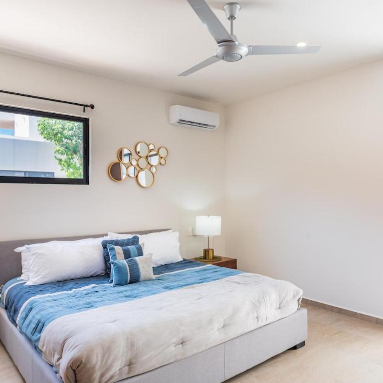 Entire House- 3BR with Private Roof Top Deck - Three-Bedroom House - 2