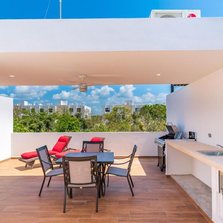 Entire House- 3BR with Private Roof Top Deck - Three-Bedroom House - 15