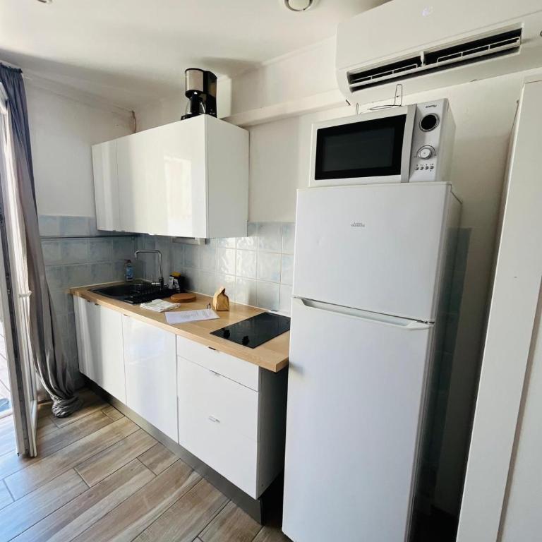APPARTEMENT 6 PERSONNES VUE MER 30 M DE LA PLAGE - Apartment mit 2 Schlafzimmern - 13