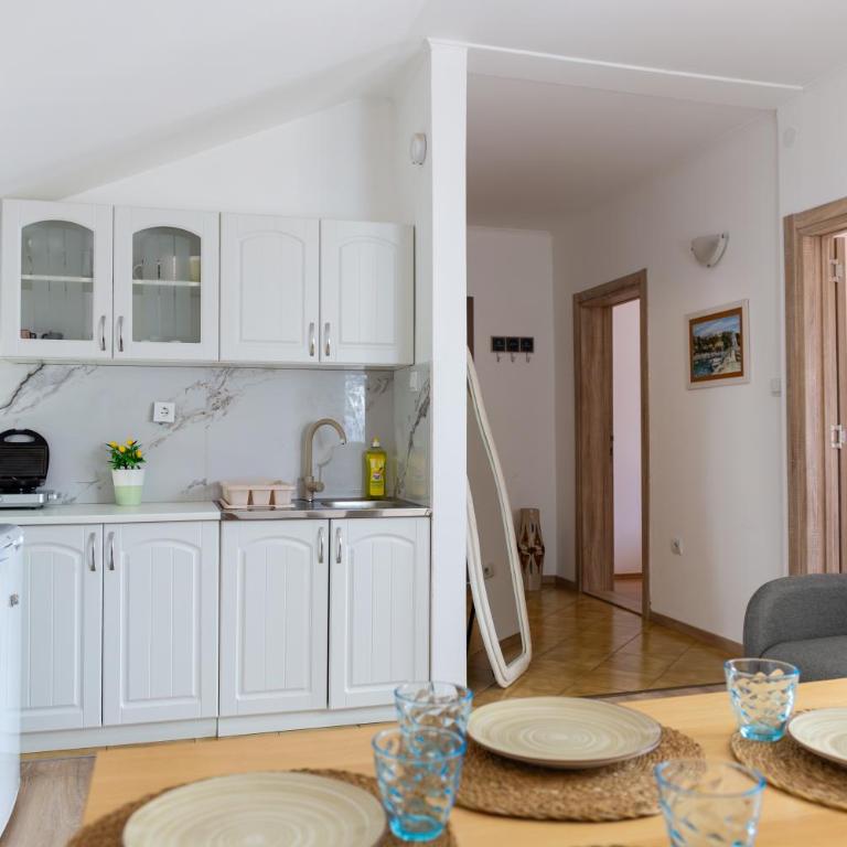 Apartments Herceg Novi - Two-Bedroom Apartment with Bay View - 6