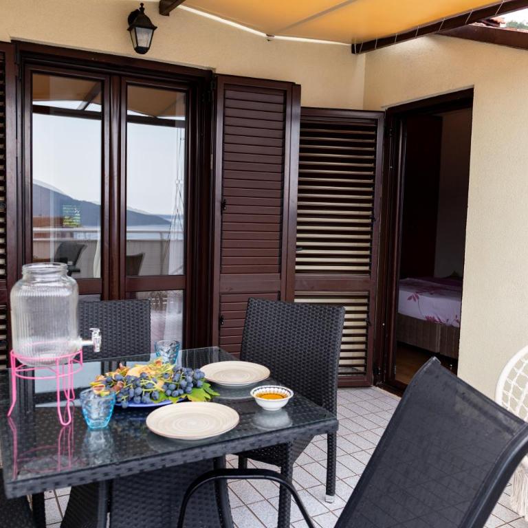 Apartments Herceg Novi - Two-Bedroom Apartment with Bay View - 9