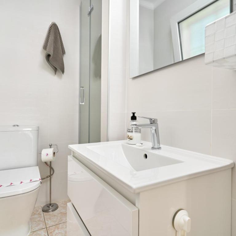 Sea View Capistrano Nerja - Apartamento Superior con vistas a la ciudad - 20