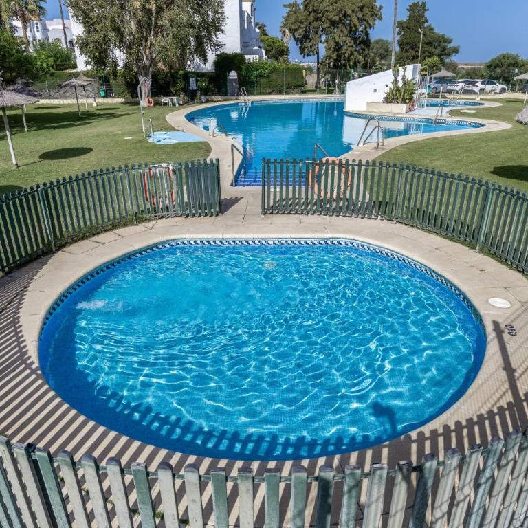 Apartaclub la Barrosa - Superior One-Bedroom Apartment with Balcony - 23
