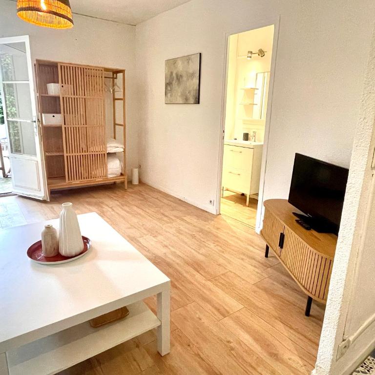 Studio à l Almanarre proche mer - Apartment mit 1 Schlafzimmer - 9