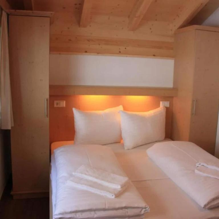 Alpine Chalet with Balcony & Sauna - Ferienhaus mit 4 Zimmern - 4