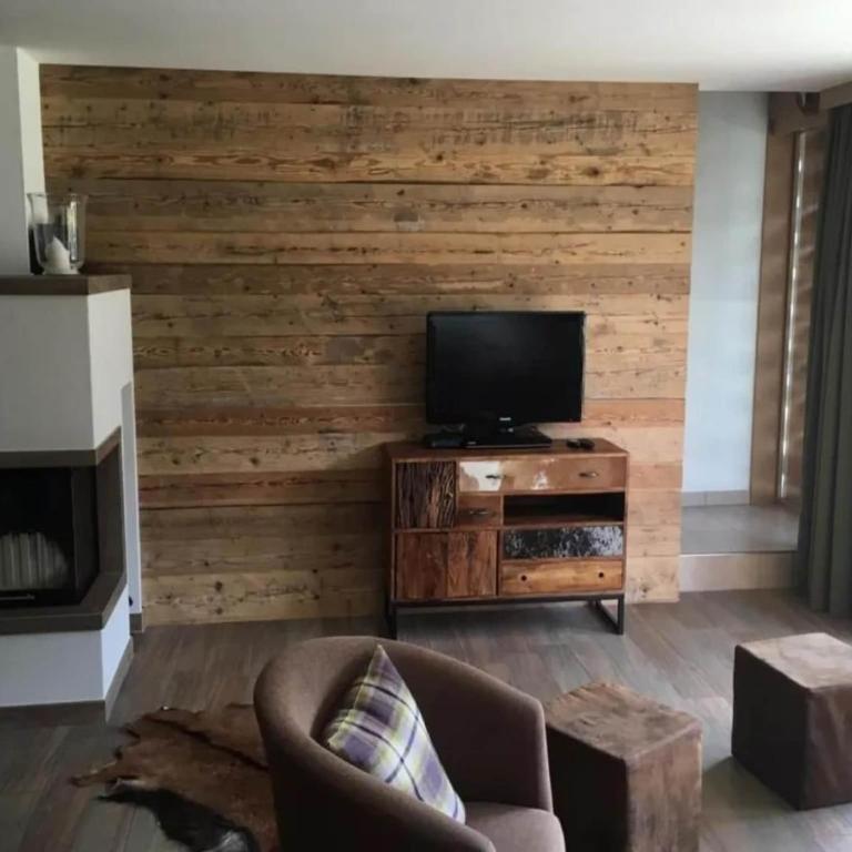 Alpine Chalet with Balcony & Sauna - Ferienhaus mit 4 Zimmern - 25