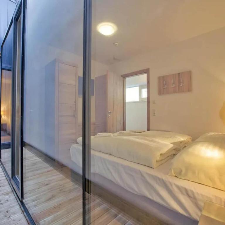 Bright Apartment with Garden for 8 - Ferienhaus mit 3 Schlafzimmern - 18