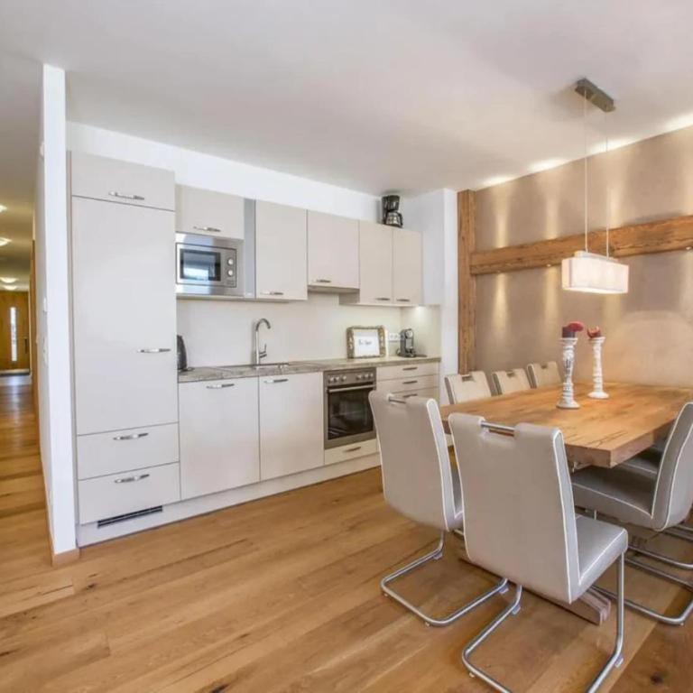 Bright Apartment with Garden for 8 - Ferienhaus mit 3 Schlafzimmern - 3