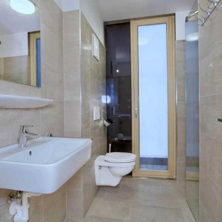 Bright Apartment with Garden for 8 - Ferienhaus mit 3 Schlafzimmern - 20