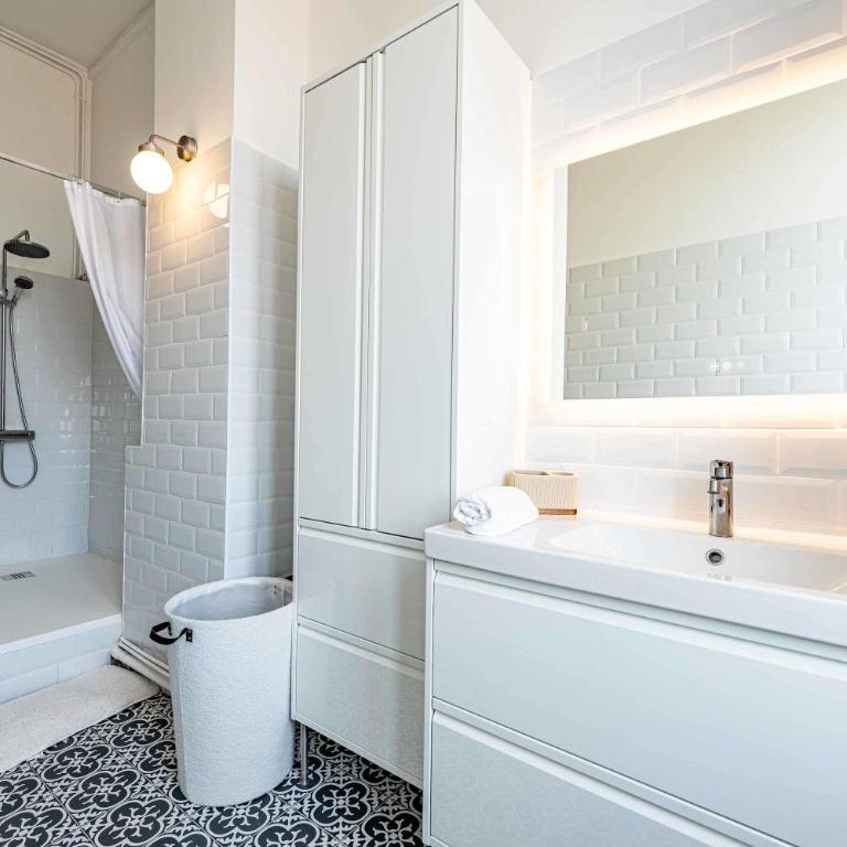 Elegant 130sqm AC Apt Square Gambetta - Apartment - 3