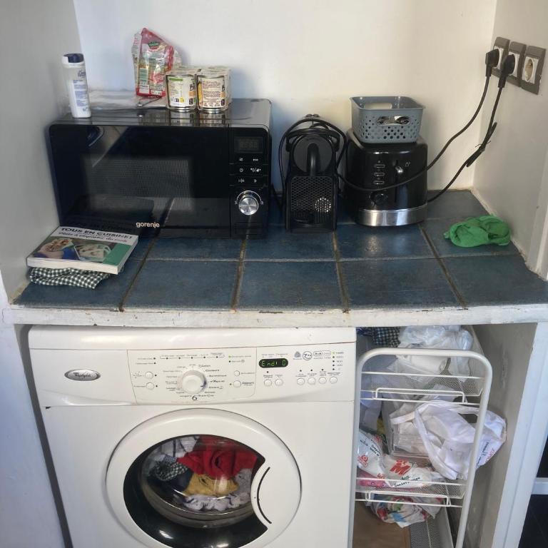 Grand studio 35m2 lumineux et étonnamment calme à 10 mètres du métro Avron et à seulement 3 minutes à pied de Nation - Apartamento de 1 dormitorio - 12