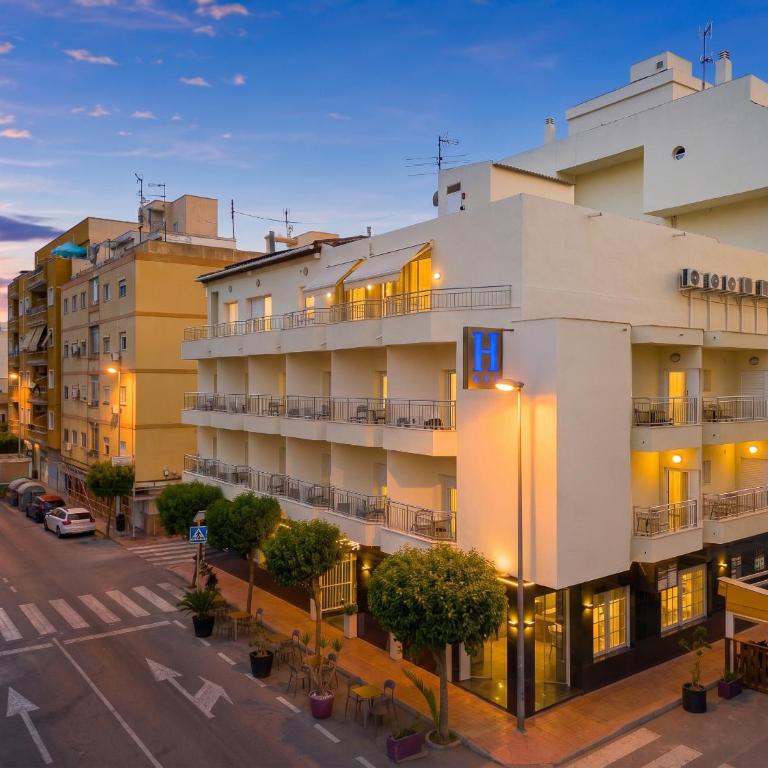 Hotel Madrid - Habitación Doble con vistas a la ciudad - 1 o 2 camas - 7