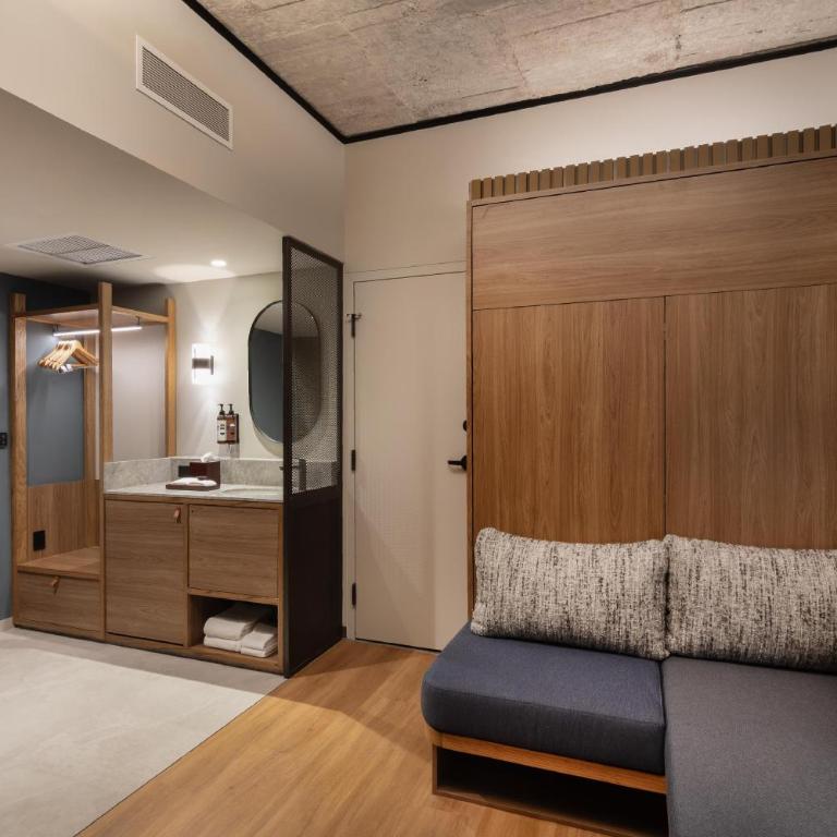 Motto By Hilton Guadalajara Centro Historico - Flex Room with Queen Wall Bed - 5