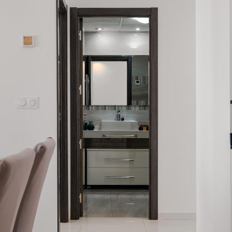 Luxury Sea View Apartment in Sea Senses by Zanis - Apartment mit 3 Schlafzimmern und Meerblick - 29
