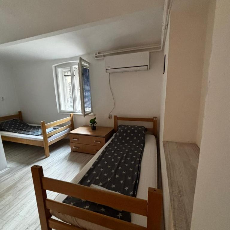 Via Slavija Hostel - Economy Dvokrevetna Soba sa Zasebnim Krevetima - 2