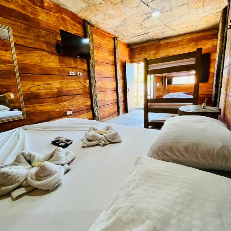 Hestia Finca Hotel - Family Cabin on Boat - 11