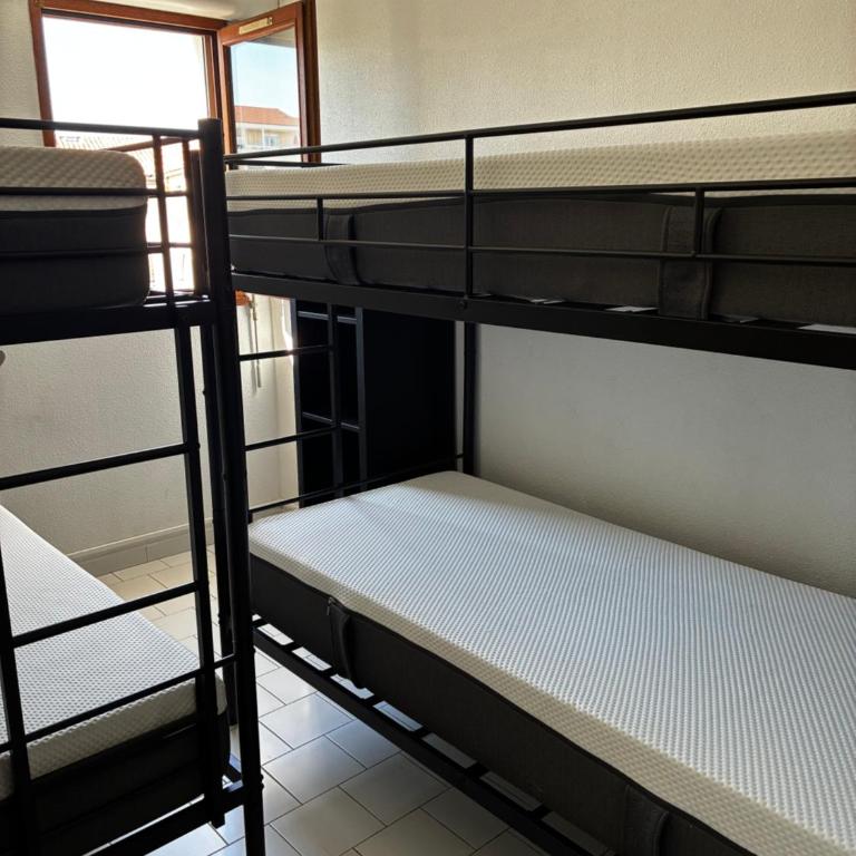 Sète - Confortable appartement T3 climatisé 6 personnes avec garage - 150 m de la plage - Apartamento de 2 dormitorios - 24