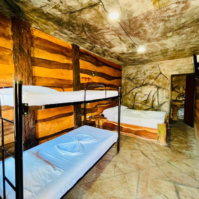 Hestia Finca Hotel - Classic Quadruple Room - 8