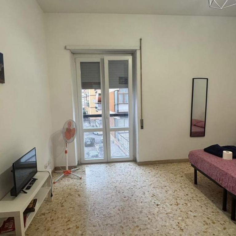 Palm Rooms - Doppelzimmer mit Gemeinschaftsbad - 3