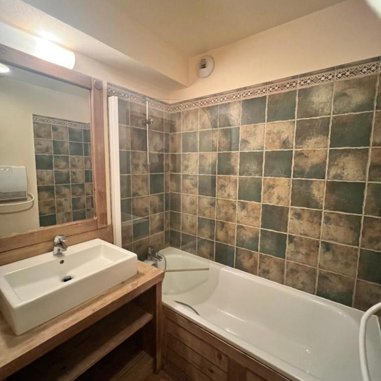 Apparts Low Cost CAMI REAL Piscine et Wifi inclus - Apartment mit 1 Schlafzimmer und Terrasse - 13