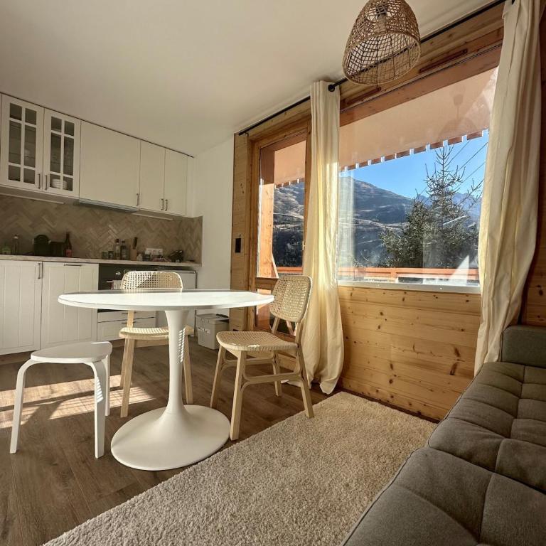 Méribel Mottaret with Sun, Ski and View - One-Bedroom Apartment - 1