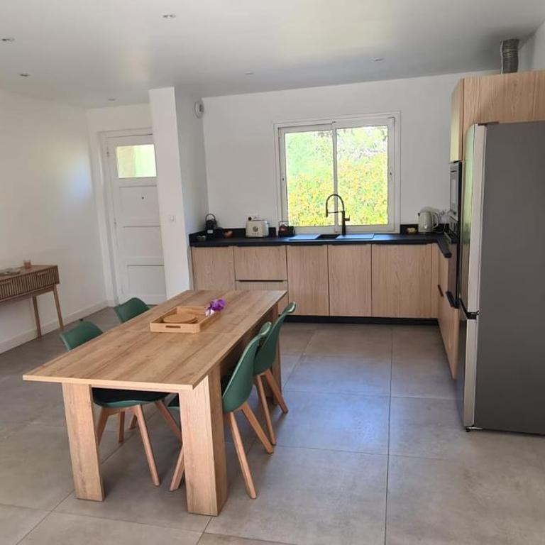 JOLI 3 PIECES SPACIEUX REFAIT a NEUF AVEC 2 BELLES TERRASSES - Appartement 2 Chambres - 7
