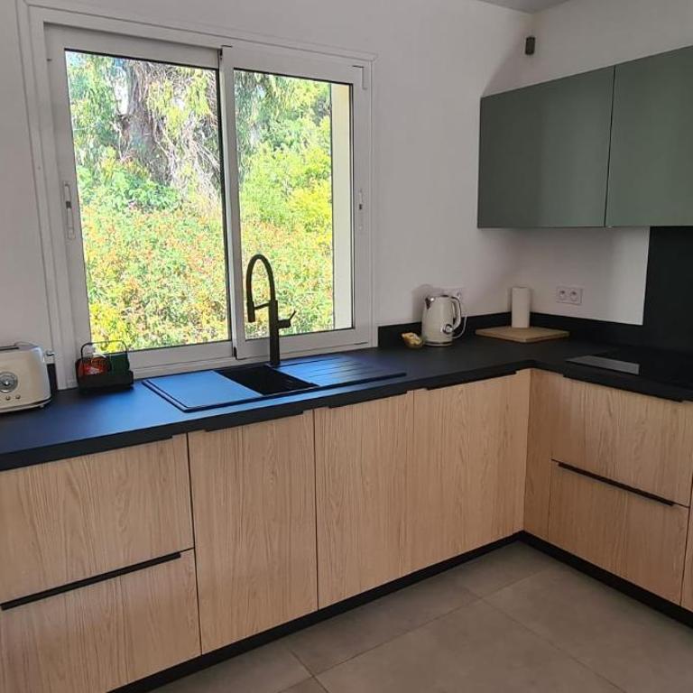 JOLI 3 PIECES SPACIEUX REFAIT a NEUF AVEC 2 BELLES TERRASSES - Appartement 2 Chambres - 9
