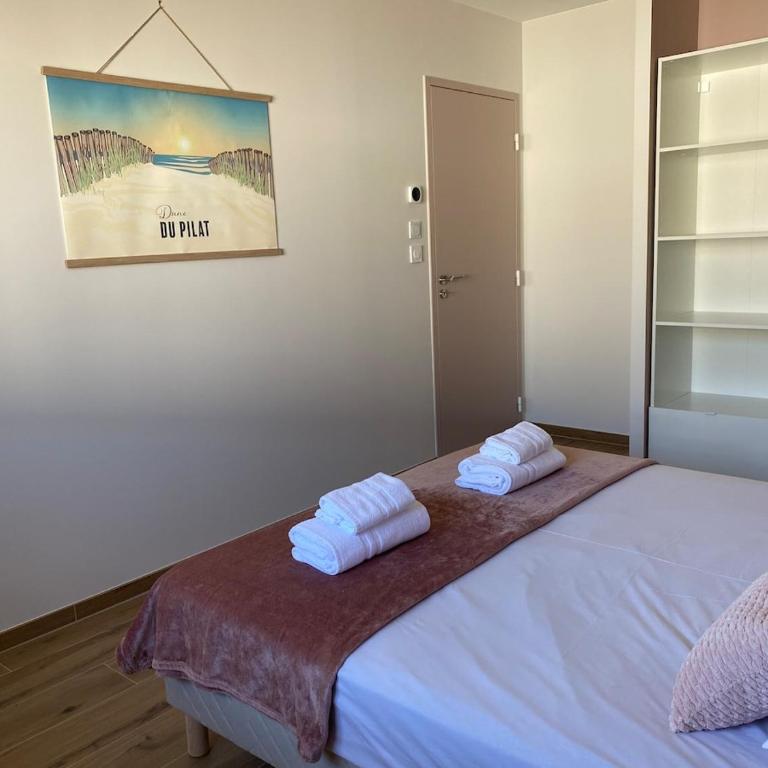Villa La Girondoise avec piscine chauffée - Villa 3 Chambres - 3