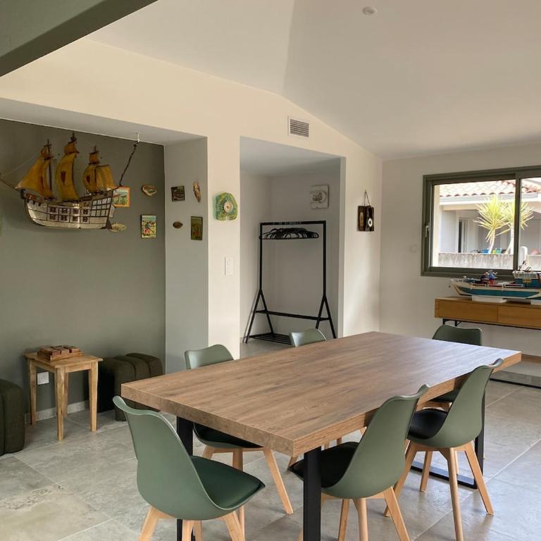 Villa La Girondoise avec piscine chauffée - Villa 3 Chambres - 7