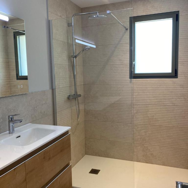 Villa La Girondoise avec piscine chauffée - Villa 3 Chambres - 8