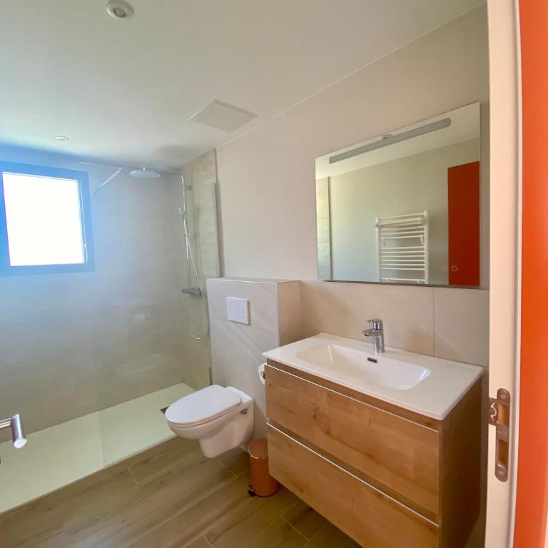 Villa La Girondoise avec piscine chauffée - Villa 3 Chambres - 17
